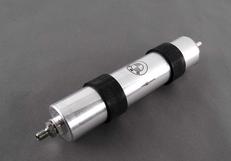 Filtro de combustible OEM 13321407299 para BMW E39 y Z8 E52. Original BMW.