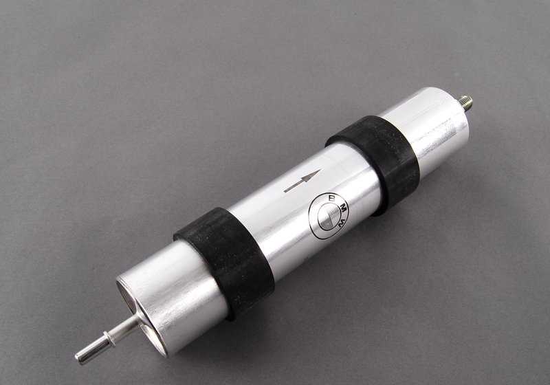 Filtro de combustible OEM 13321407299 para BMW E39 y Z8 E52. Original BMW.