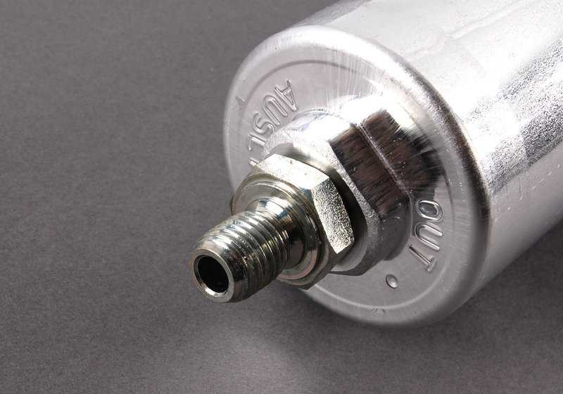 Filtro de combustible OEM 13321407299 para BMW E39 y Z8 E52. Original BMW.