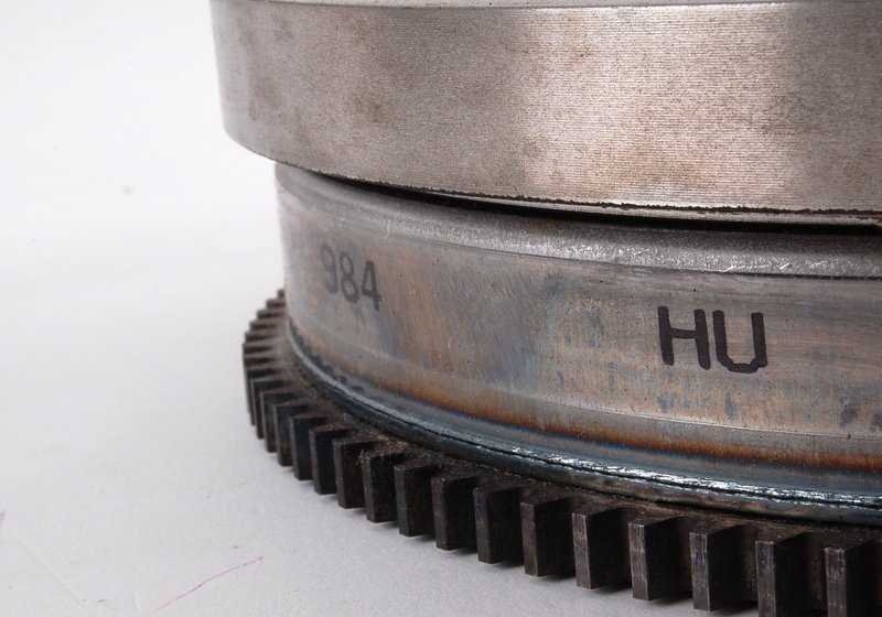 Volante bimasa OEM 21207542984 para BMW E82, E88, E90, E91, E92, E93, E60, E61. Compatible con motores N54. Original BMW.
