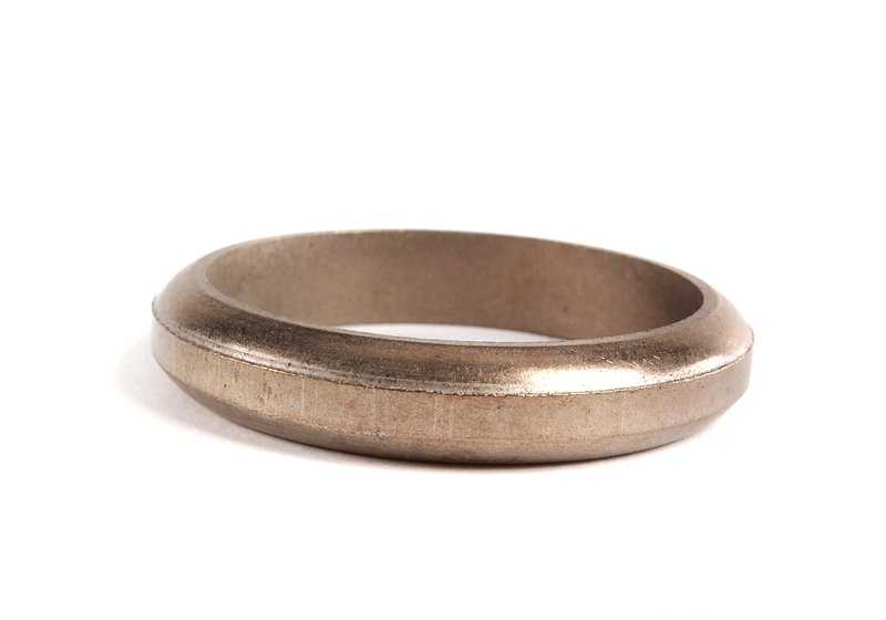 Junta tórica OEM 18111719446 para BMW E36. Pieza original BMW, compatible con sistemas de escape (catalizadores, silenciosos, etc.). Diámetro 48 mm. Repuesto original BMW.