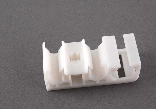 Suporte ao tubo de combustível OEM 16121182658 para BMW E39, E38. BMW original.