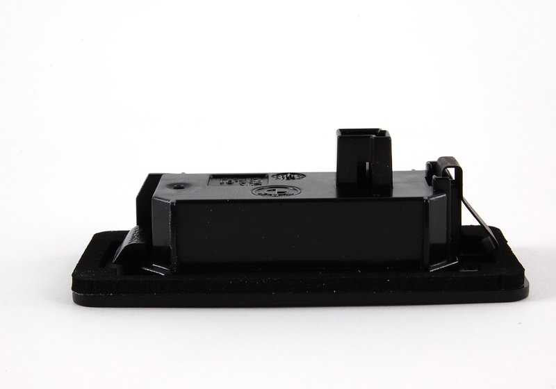 Luz LED de matrícula OEM 63267193293 para BMW E82, E88, F22, F23, F44, F45, F46, F87, E90, E91, E92, E93, F30, F31, F34, F80, G20, G21, G28, F32, F33, F36, F82, F83, G26, F10, F11, E84, F48, F25, G01, F26, E70, F15, G05, F85, E71, E72, F16, F86, F96