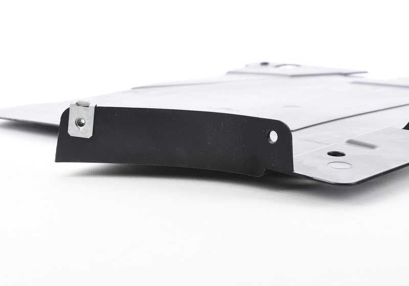 Extensión del cubre bajos lateral derecho OEM 51758066044 para BMW F87. Original BMW.