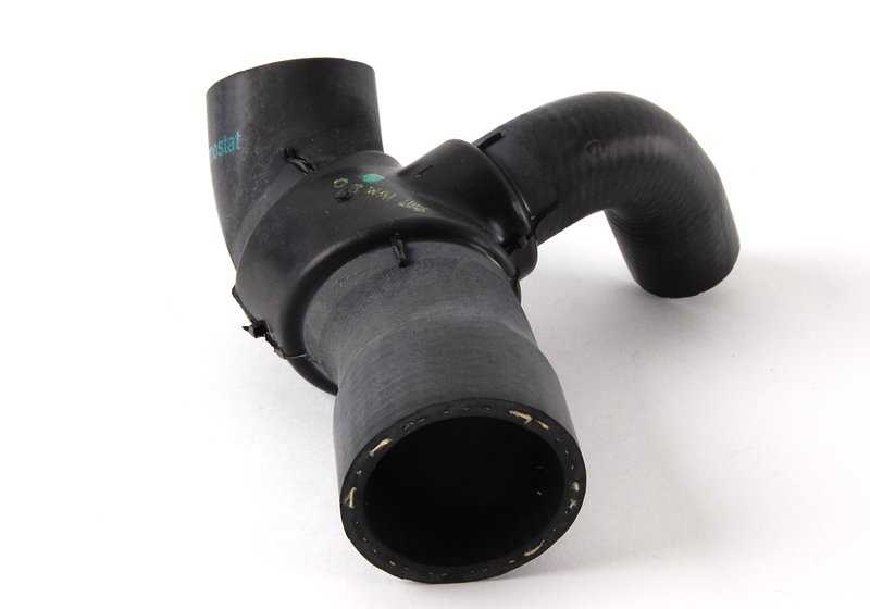 Manguito de refrigerante OEM 11531309669 para BMW E30. Original BMW.