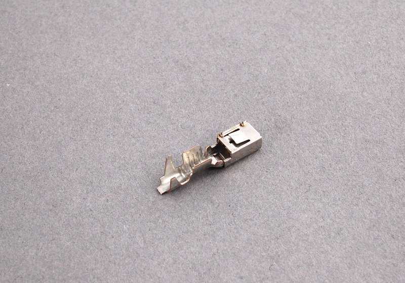 Connecteur femelle ELO-Power 2,8x0,63 OEM 61138364834 pour BMW E81, E82, E87, E88, F20, F21, E36, E46, E90, E91, E92, E93, F30, F31, F34, F35, F32, G26, E39, E60, E61, E63, E64, E38, E65, E66, E84, E83, F25, E53, E70, E71, E72, E85, E86, E89, E52, I01,