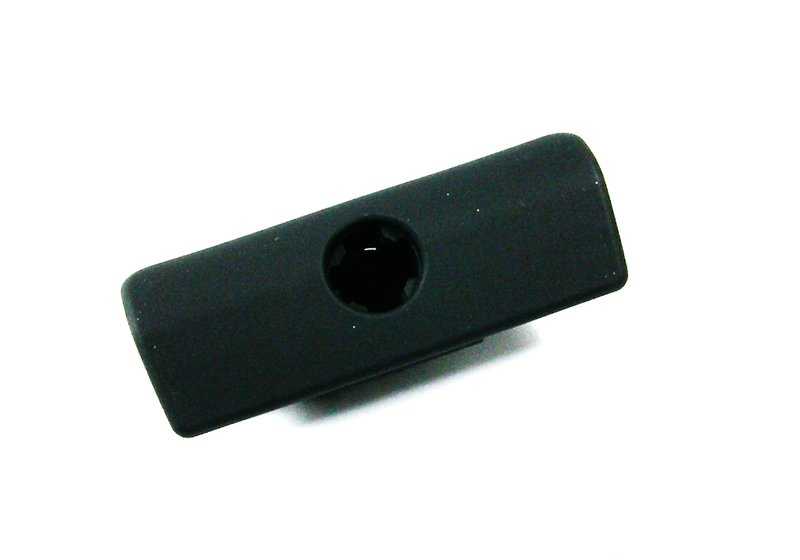 Cierre inferior de guantera OEM 51168262566 para BMW E46 318Ci (modelos con motor N42 y N46, manual y automático). Original BMW.