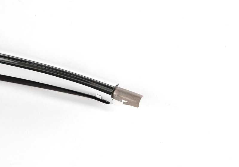 Embellecedor derecho para BMW Serie 7 E38 (OEM 51138125470). Original BMW.