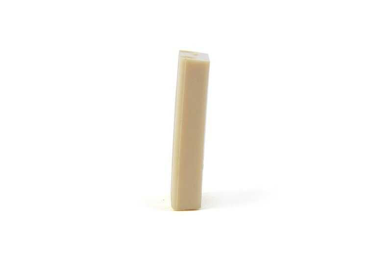 OEM 41611832853 Guide de fermeture de crochet pour la série BMW 3 E21 et la série 5 E12. Compatible avec les modèles de capuche avant 410411, 410412, 410413, 410414, 410441, 410442. Pièce BMW originale.