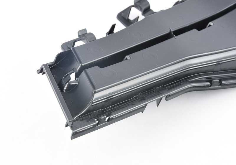 Rejilla delantera cerrada derecha OEM 51117396886 para BMW F30, F30N, F31, F31N. Repuesto original BMW.