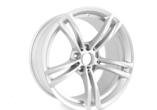 Llanta M de aluminio de radios dobles 408 delantera OEM 36112284252 para BMW F10, F06, F12, F13... y más. Original BMW.