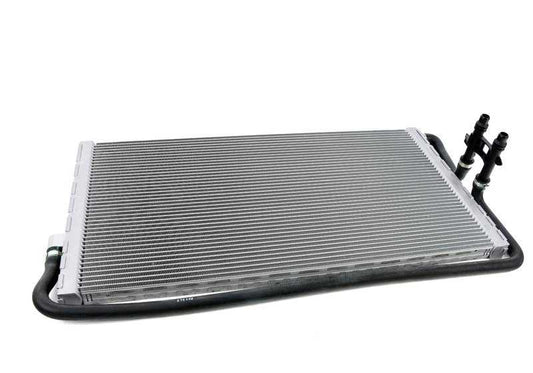 Radiador de agua OEM 17112284244 para BMW F10, F06, F12, F13. Compatible con todas las versiones de estos modelos. Piezas originales BMW.