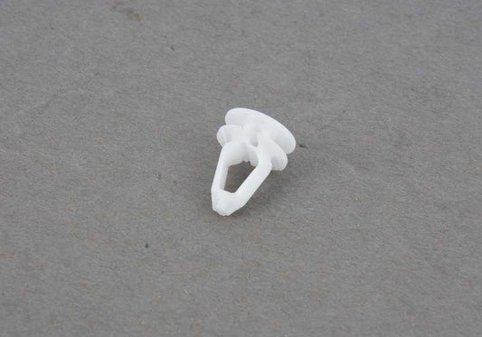 Clip de sujeción OEM 51777145501 para BMW E90 M3 (VA91, VA92, PM91, PM92). Original BMW.