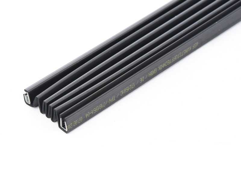 OEME GARDOPOLOVO 54107181951 per BMW F10, F18, F90, G30, G38, F01, F02, F04, G11, G12, F16, F86. BMW originale.