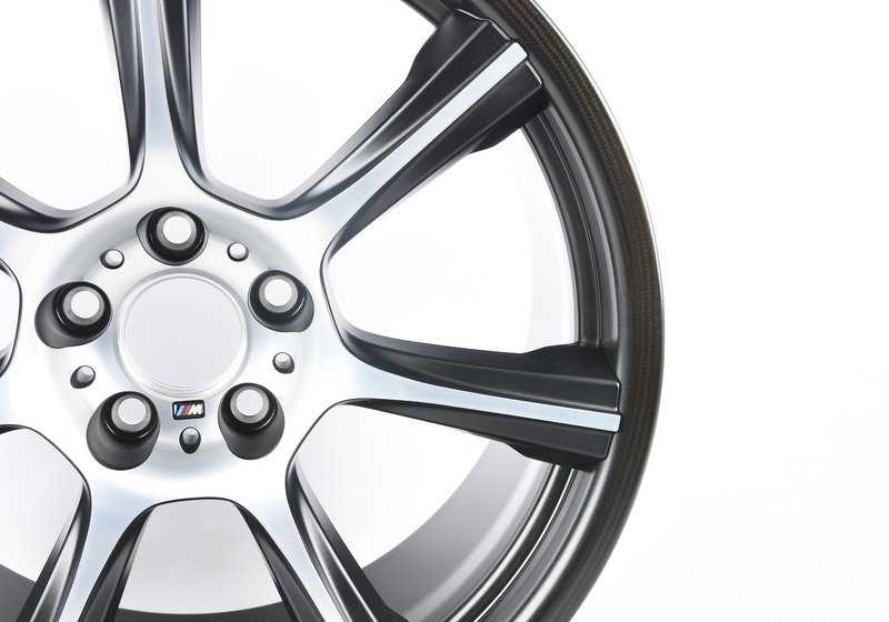 Tire en alliage en carbone OEM 36116873427 pour BMW F82, F83. BMW d'origine.