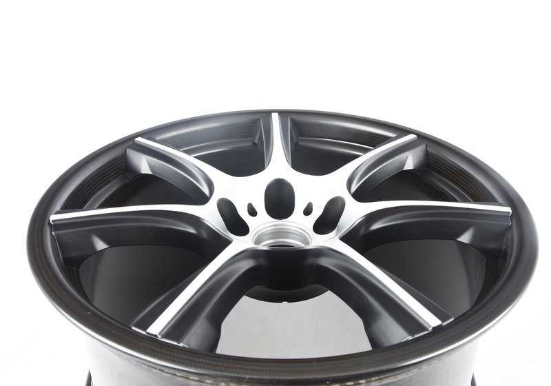 Tire en alliage en carbone OEM 36116873427 pour BMW F82, F83. BMW d'origine.