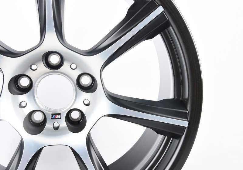 Leichter Kohlenstofflegierung Reifen für BMW F82 (OEM 36116873426). Original BMW