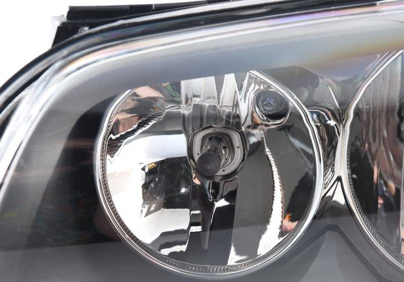 Faro delantero izquierdo OEM 63117193387 para BMW Serie 1 E81, E87 LCI, E82, E88. Original BMW.