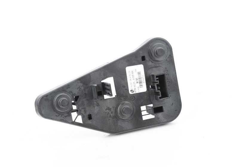 Portalámparas trasero izquierdo OEM 63213418439 para BMW X3 E83. Original BMW.