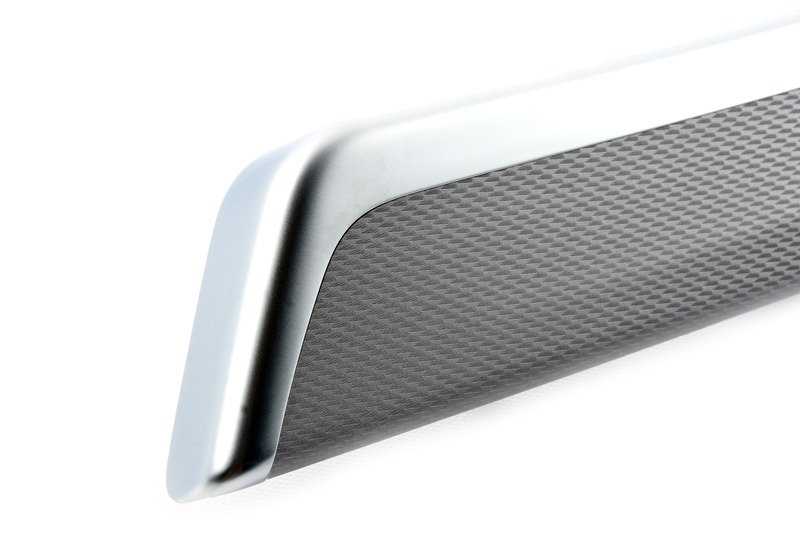 Moldura de puerta en aluminio delantero izquierdo OEM 51418050163 para BMW F10, F11, F18. Original BMW.