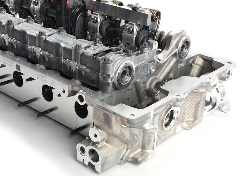 Culata de motor completa OEM 11127854005 para BMW F87, F87N, F80, F80N, F82, F82N, F83, F83N. Repuesto original BMW.