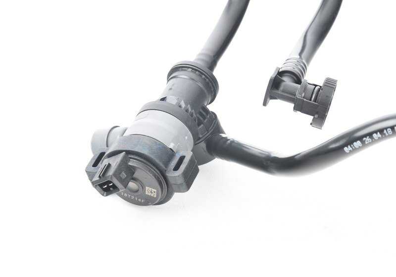 Válvula de ventilación del depósito con tubo OEM 13907636145 para BMW F22, F23, F30, F30N, F31, F31N, F32, F33, F34, F35, F36, F07N, F10, F10N, E84, F25, F26, F15, F16. Original BMW.