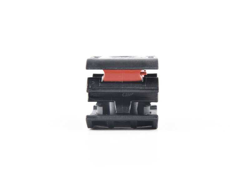 Soporte de cables OEM 37206753048 para BMW E60, E60N, E61, E61N, E63, E63N, E64, E64N, E65, E66. Original BMW.