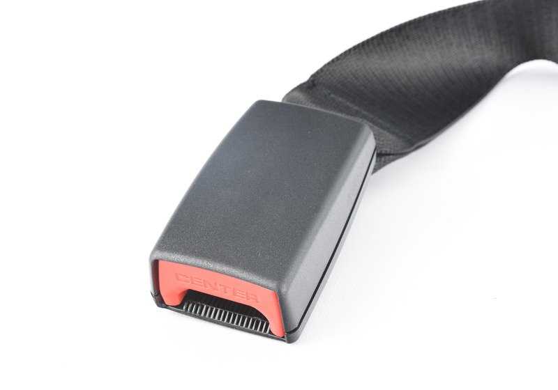 Cinturón trasero derecho OEM 72117245663 para BMW E81, E87, E90, E91. Recambio original BMW.