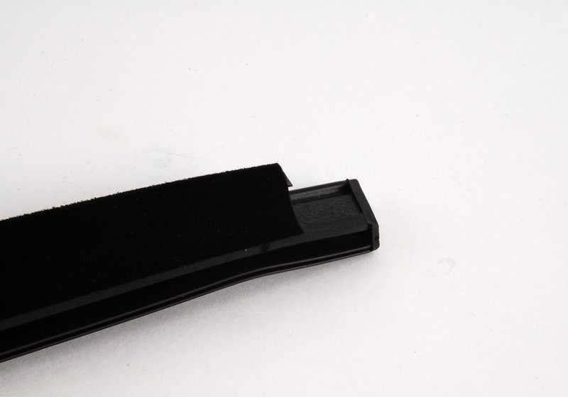 Cubierta pozo exterior derecho OEM 51348194710 para BMW Serie 3 E46. Original BMW.