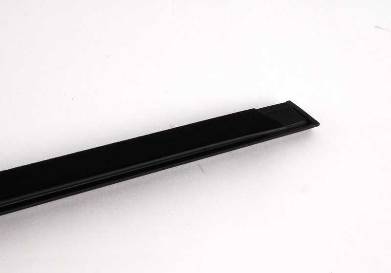 Cubierta pozo exterior izquierda OEM 51348194709 para BMW Serie 3 E46. Original BMW.