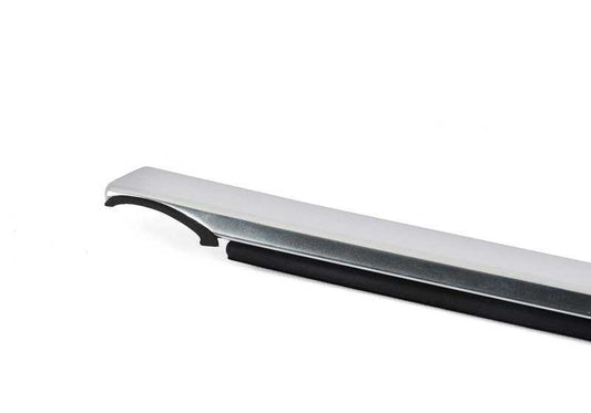 Cubierta de pozo exterior izquierda para BMW E65 (OEM 51227010547). Original BMW