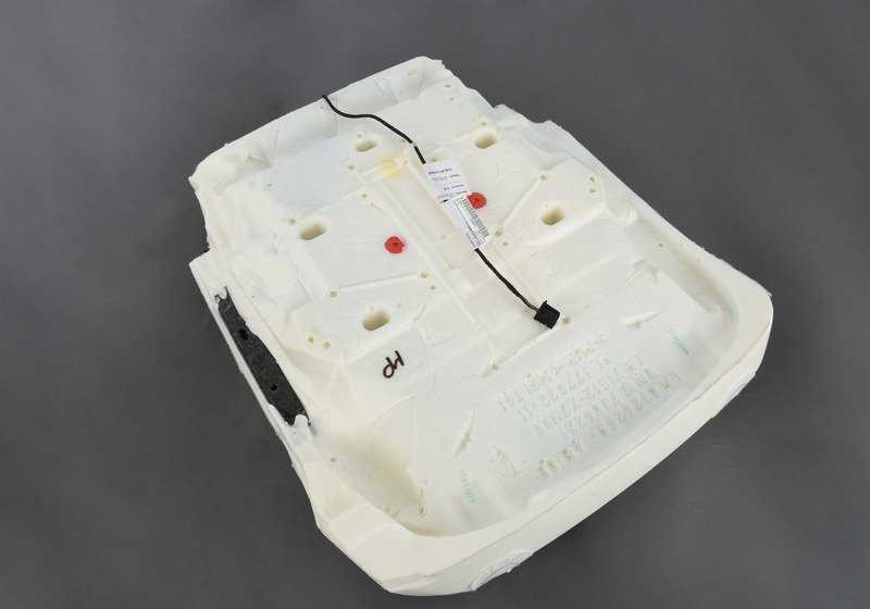 Espuma asiento izquierdo OEM 52107388647 para BMW i3 I01 (60Ah, 94Ah, 120Ah, Rex) años 2013-2022. Compatible con todos los modelos indicados. Original BMW.