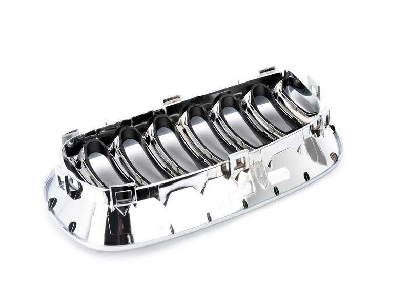 Rejilla embellecedora frontal derecha OEM 51133402910 para BMW E83. Original BMW.