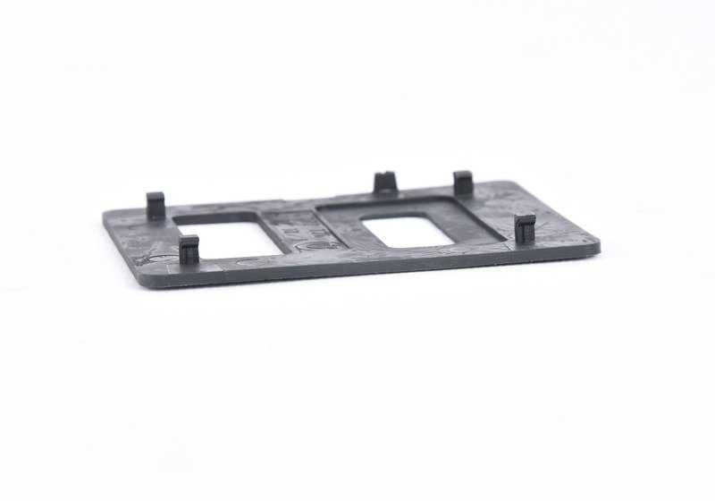 Embellecedor cuadro de instrumentos OEM 62131372736 para BMW E30, E24 y E23. Original BMW.