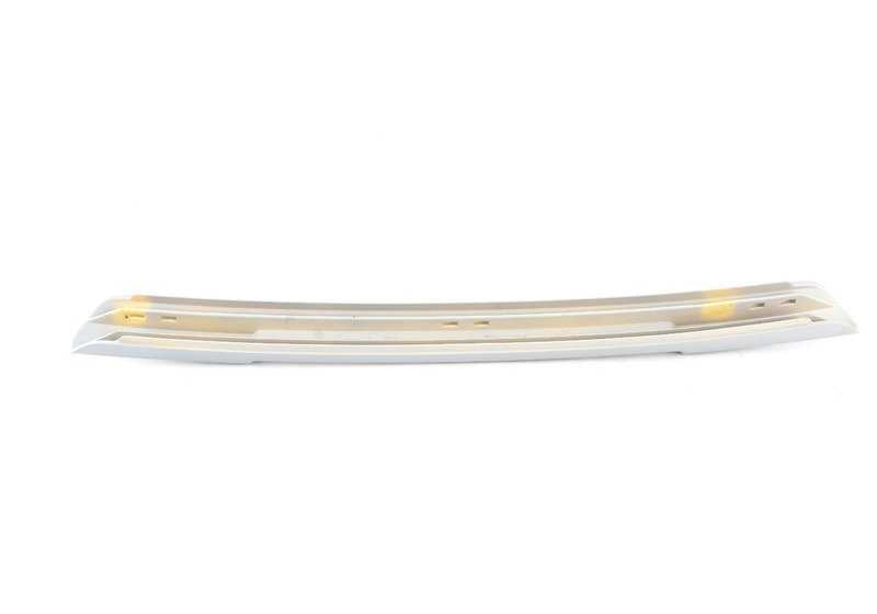 Tapa cubre parachoques delantero OEM 51118108172 para BMW E31. Pieza original BMW.