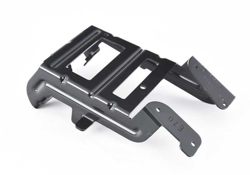 Soporte sensor PDC OEM 66316782195 para BMW E70, E71, E72, E83, E84. Original BMW.