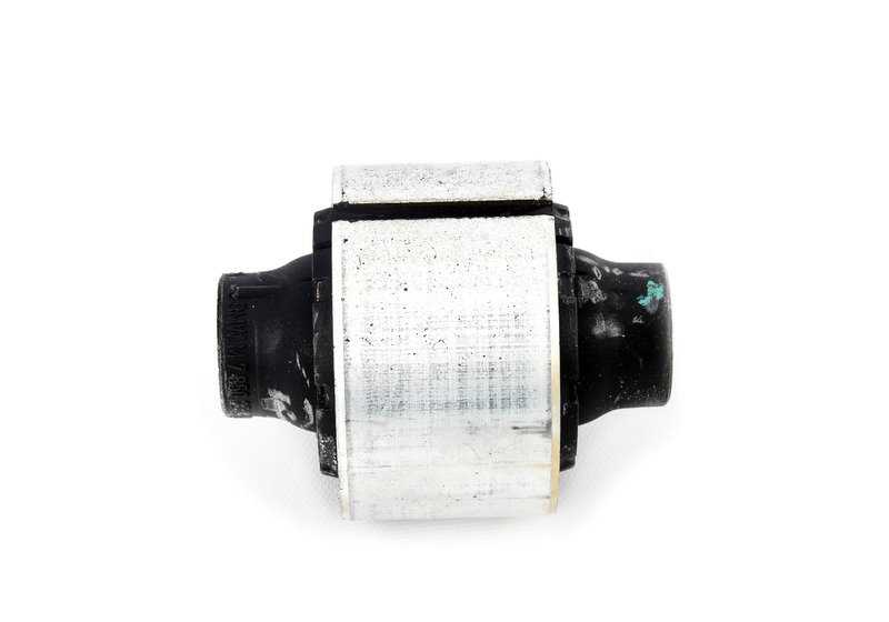 Silentblock de brazo de suspensión OEM 31107850276 para BMW F85 y F86. Original BMW.