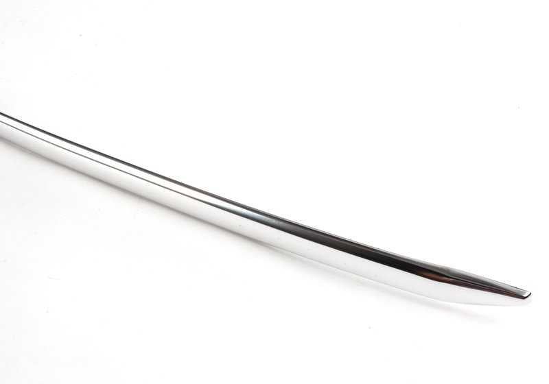 Moldura lateral derecha OEM 51131803506 para BMW 114 (modelos: 114, 1602, 1802, 2000, 2002, 2002 tii). Original BMW.