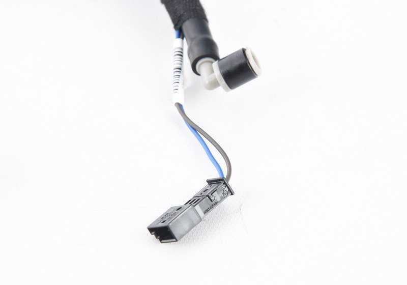 Tobera lavaparabrisas trasera con tubo OEM 63257350771 para BMW F15, F85. Original BMW.