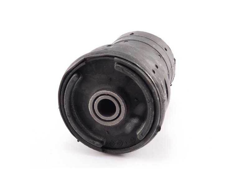 Silentblock de goma OEM 33311094036 para BMW Serie 5 E39. Compatible con el soporte del eje trasero. Original BMW.