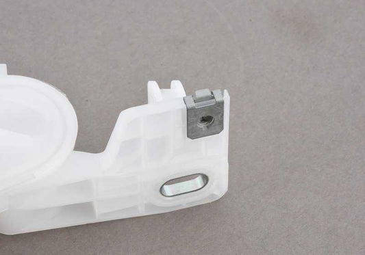 Depósito de agua limpiaparabrisas OEM 61667241680 para BMW F22, F22N, F23, F23N, F87, F87N, F30, F30N, F34, F34N, F35, F35N, F80, F80N, F32, F32N, F33, F33N, F36, F36N, F82, F82N, F83, F83N. Original BMW.