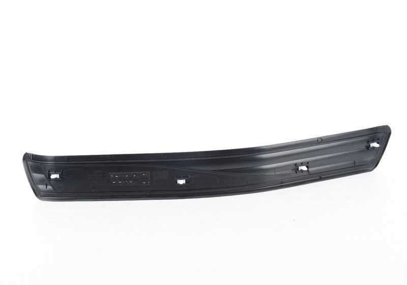 Embellecedor entrada trasera derecha OEM 51477034306 para BMW E60 y E61. Original BMW.