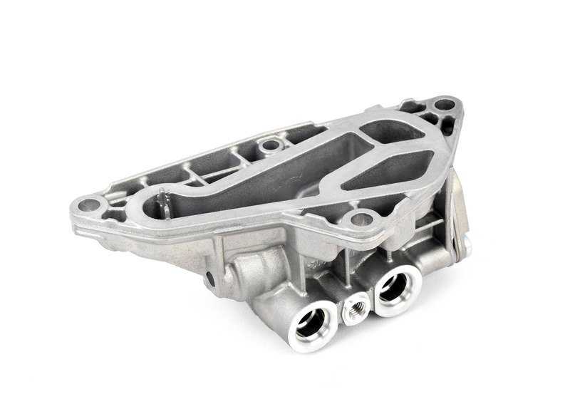Carcasa del termostato con termostato OEM 11427577284 para BMW E83. Original BMW.