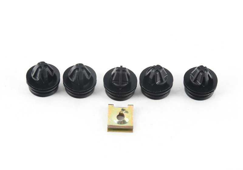 Rejilla decorativa derecha imprimada con marco cromado OEM 51130031456 para BMW E36, Z3. Original BMW.