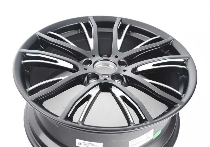 Llanta de aleación M Doble Radio 624 OEM 36116862772 para BMW F20, F20N, F21, F21N, F22, F22N, F23, F23N. Diseño deportivo en 19" bicolor negro mate. Original BMW.