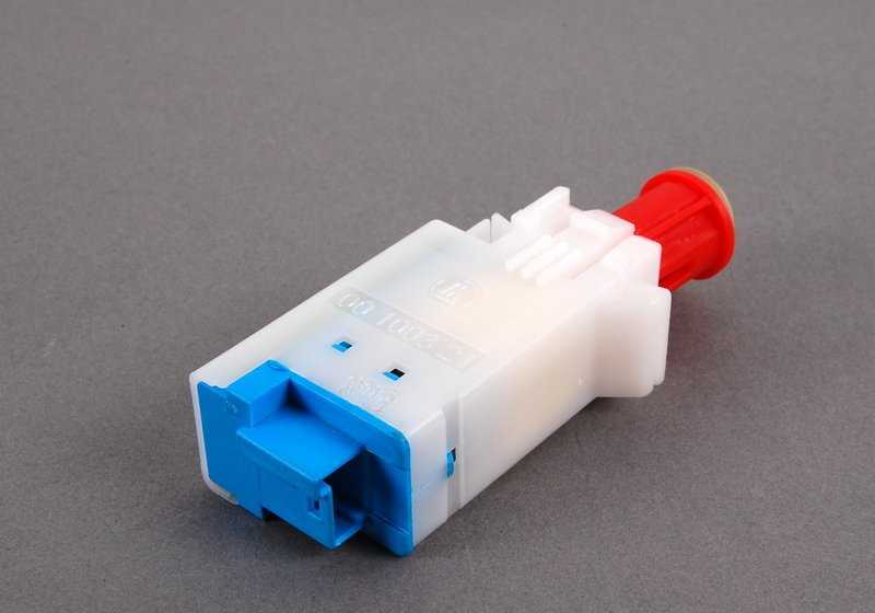 Interruptor de embrague OEM 61318381612 para BMW E36, E46, E39, E53, Z3. Original BMW.