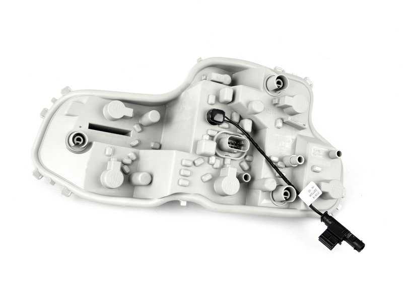 Porta lámparas trasero izquierdo OEM 63217370291 para BMW F22, F23, F87. Compatible con versiones 218d, 218i. Repuesto original BMW. Ideal si no funciona una luz trasera o hay fallo eléctrico.
