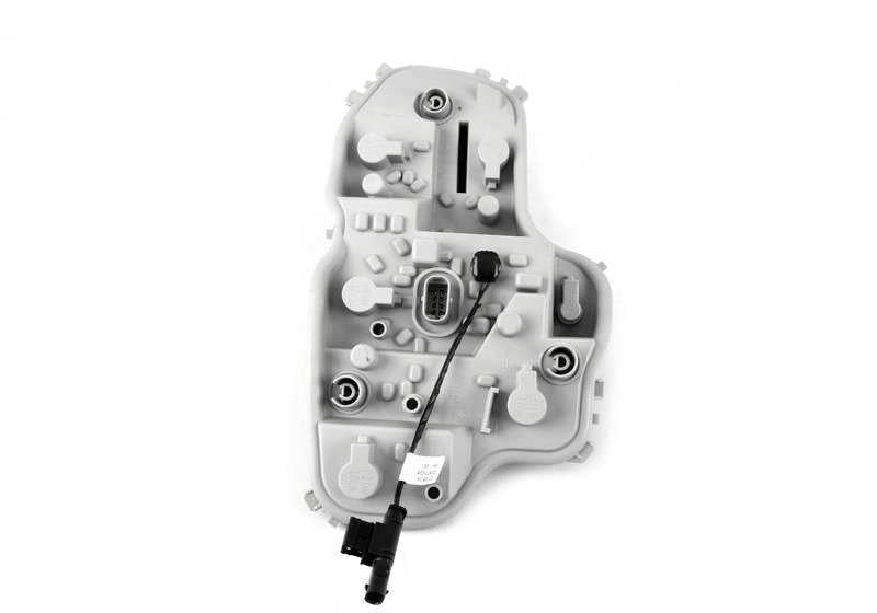 Porta lámparas trasero izquierdo OEM 63217370291 para BMW F22, F23, F87. Compatible con versiones 218d, 218i. Repuesto original BMW. Ideal si no funciona una luz trasera o hay fallo eléctrico.