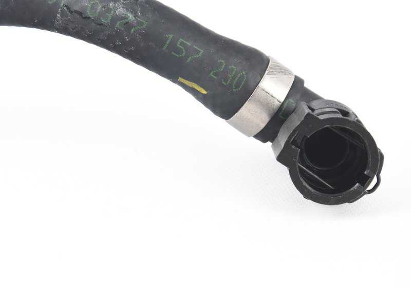 Tubo de retorno de refrigerante OEM 32416792490 para BMW X5 {E70,F15} con motor N55. Compatible con xDrive35i y xDrive40i. Original BMW.
