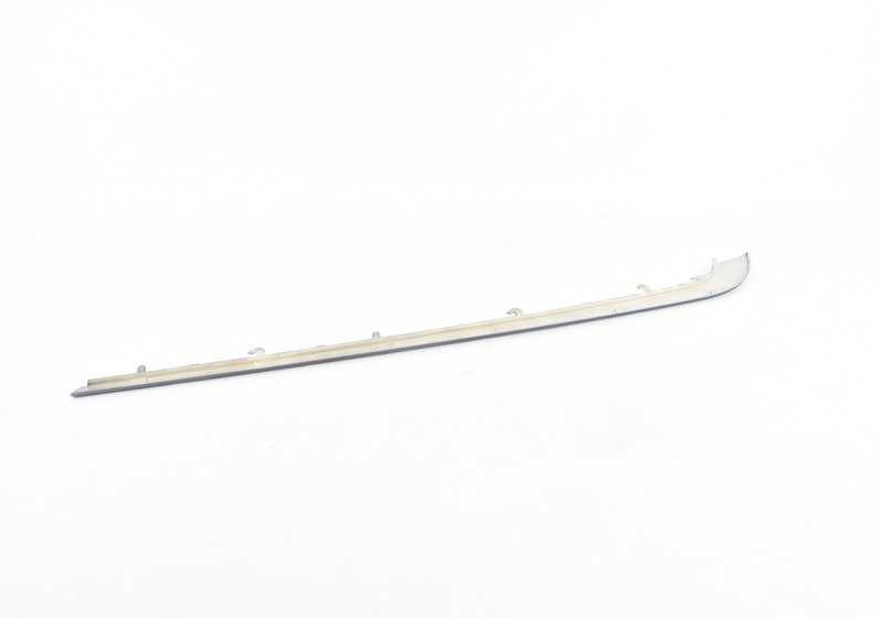 Tapacubos derecho trasero OEM 51128111576 para BMW Serie 7 E32 730i. Compatible con modelos manuales y automáticos de 1986 a 1994. Original BMW.